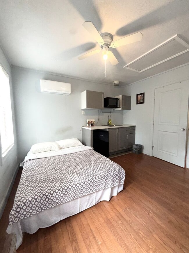 407 Shine Ave