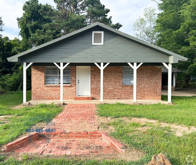 Building Photo - 601 Thomas St Rental