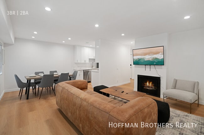 Photo - 7441 Hazeltine Ave Unidad 201