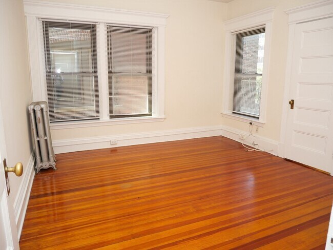 1382 Beacon St Unit 12