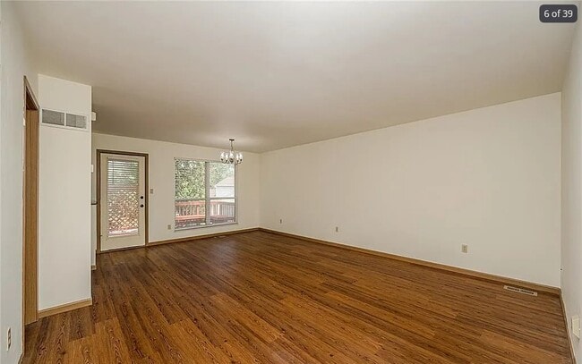 147 Cascade Terrace Dr