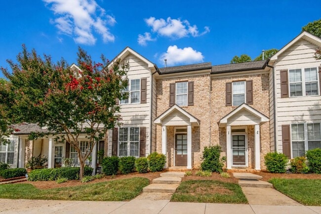 Building Photo - 8 Hydrangea Ct