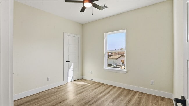 Photo - 1317 Knight St