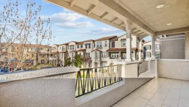 Photo - 834 Camden Cmn