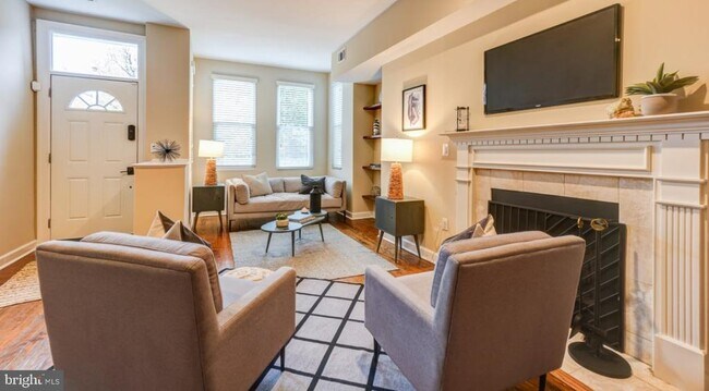 Photo - 1434 F St NE