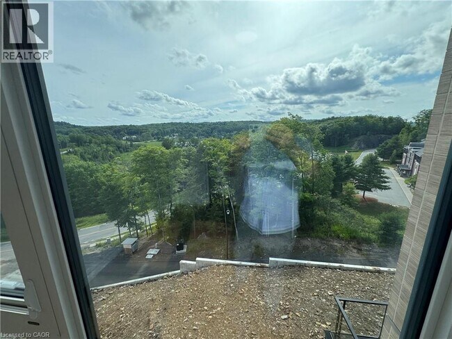 Photo - 12 SUNCREST Ln