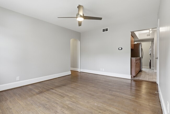 1231 Penn St NE Unit 1