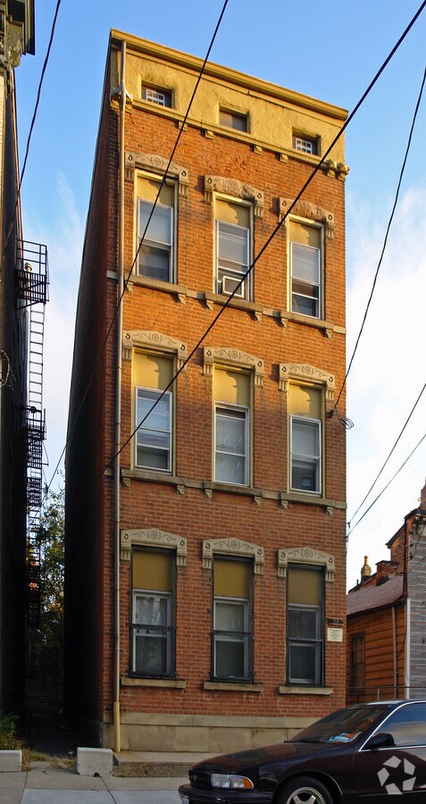 Photo - 822 Poplar St