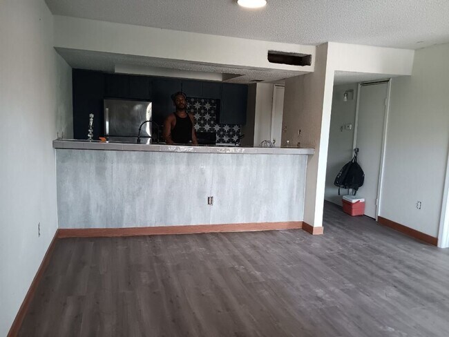 Photo - 2818 S Bartell Dr