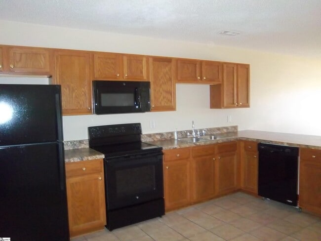 Photo - 232 Springfield Cir
