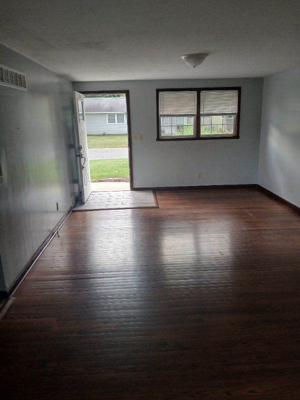 Photo - 111 Plymouth Ave S