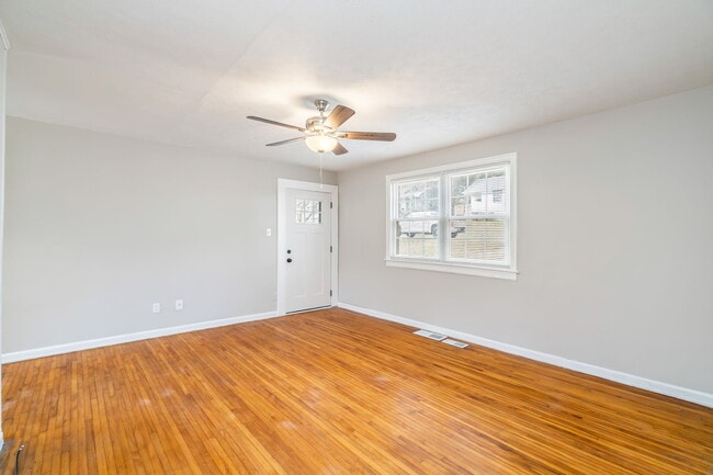 Photo - 2518 Larkwood Ln