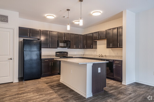 3BR, 2BA - 1275SF