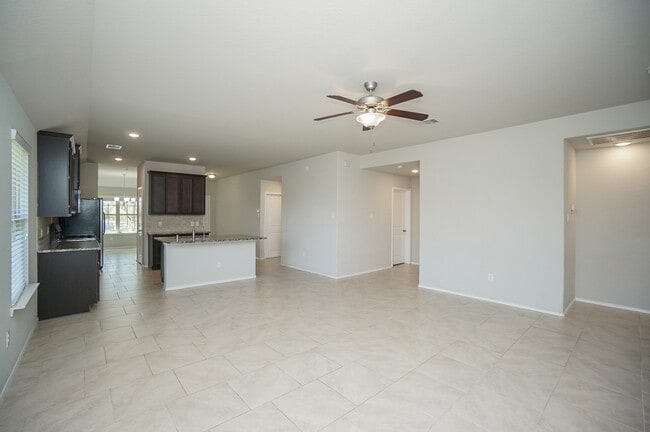 Building Photo - 4402 Modica Dr