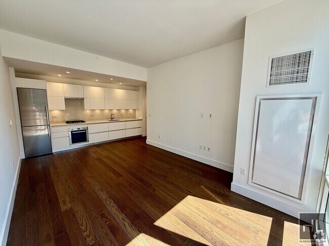 Building Photo - NO FEE ONE BEDROOM IN THE LUXURY SUMMIT NYC Unit 20G Rental