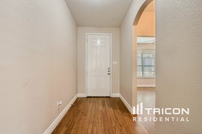 Photo - 1735 Oak Glen Dr