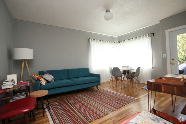 Building Photo - 35 NE Going St Unit 35 Rental