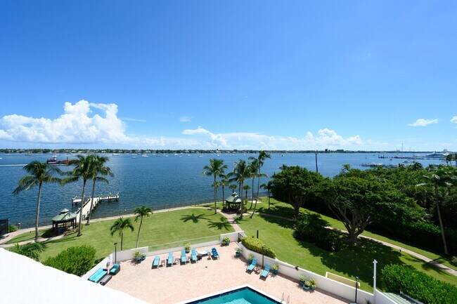 Photo - 5200 N Flagler Dr