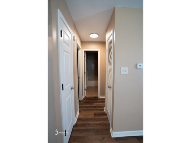 Photo - Spence Apartments