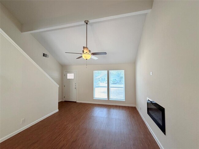 Photo - 1605 Parkwood Dr