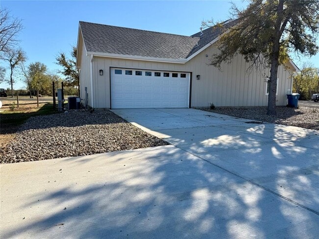 Photo - 1353 Red Town Rd