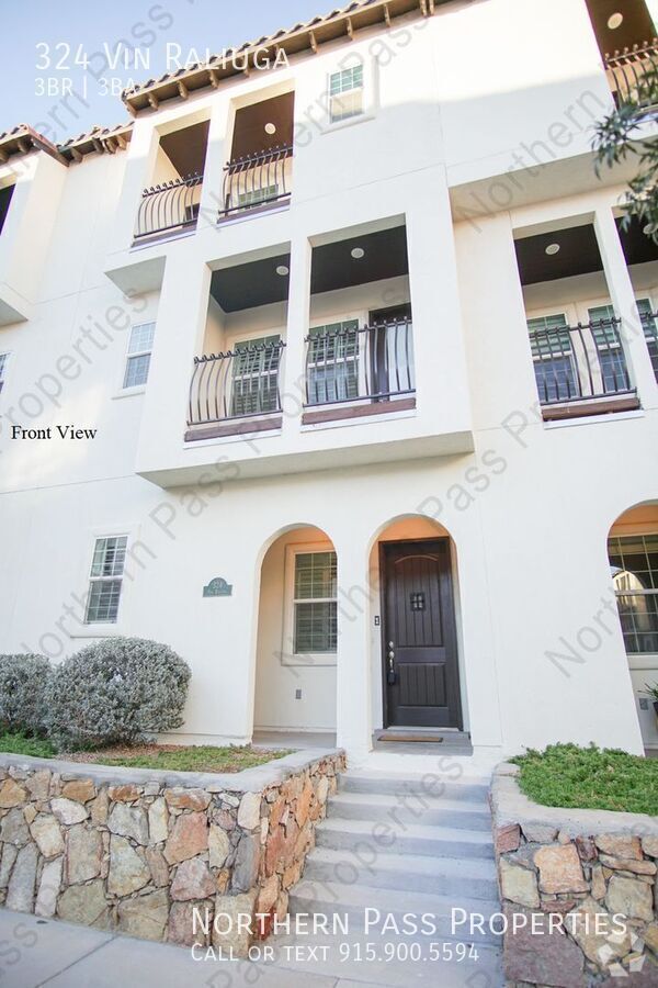 Building Photo - Luxurious 3 Bedroom Townhome at Montecillo!