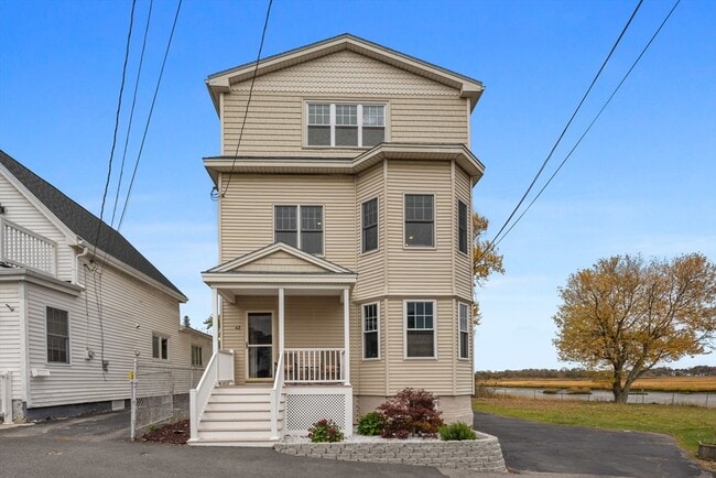 Building Photo - 42 Orchard St Unit 2