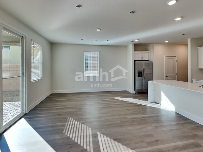 Photo - 8917 Dwarf Chin Ave