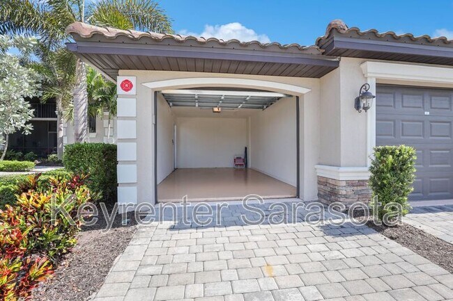 Photo - 5614 Palmer Cir