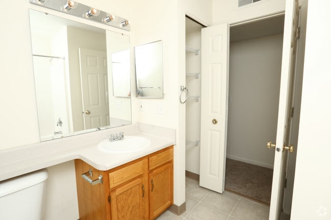 2 Bedroom 2 Bathroom, Main Bathroom