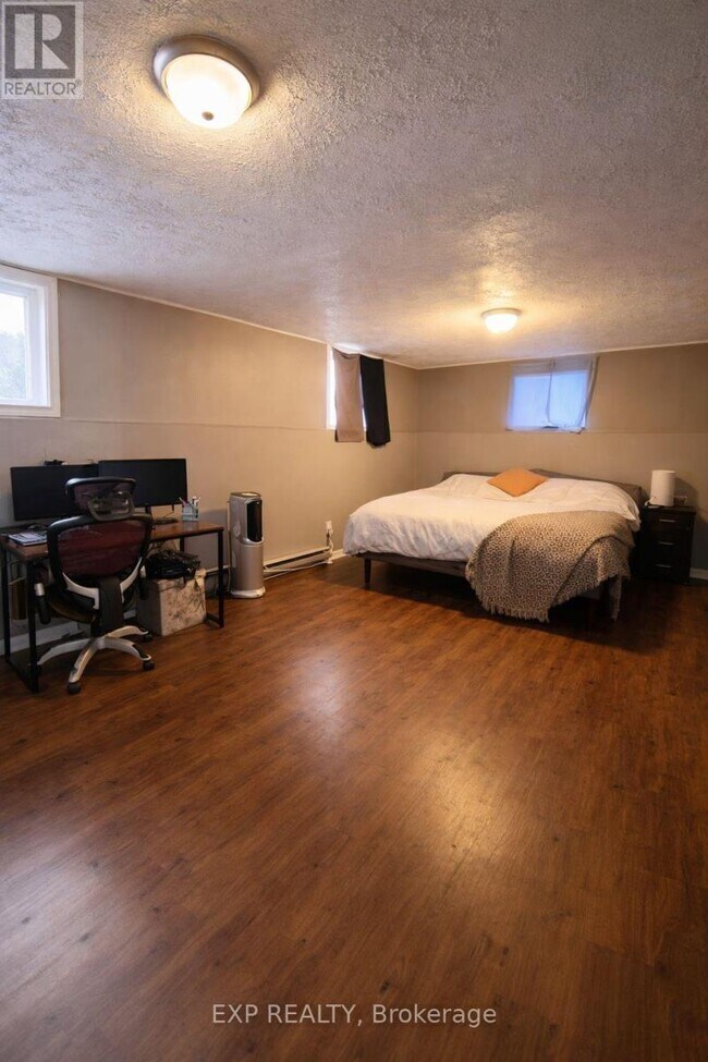 Photo - 898 Belvédère Ave