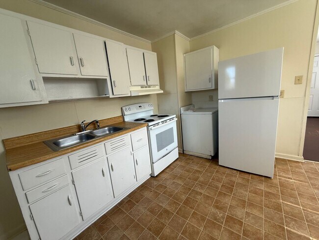 Photo - 2261 Onslow Dr