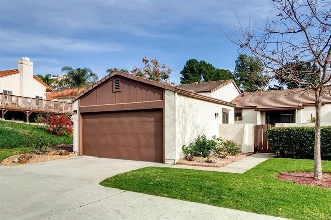 Building Photo - Spacious 2-Bedroom Home with 2-Car Garage in Escondido – Available for Pre-Lease Now!