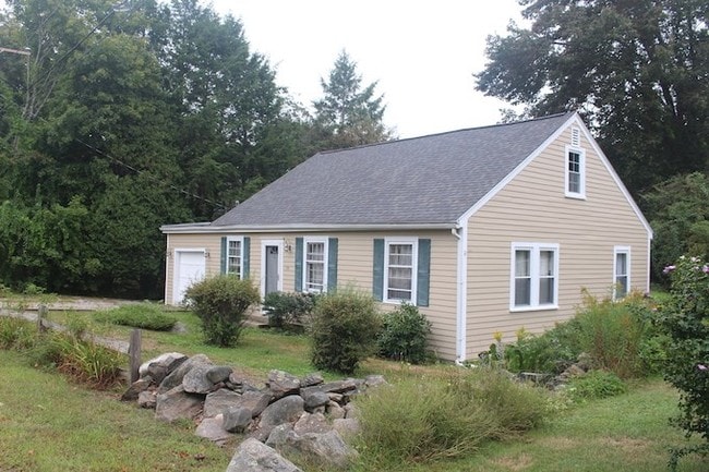 Building Photo - 470 Washington Rd Rental