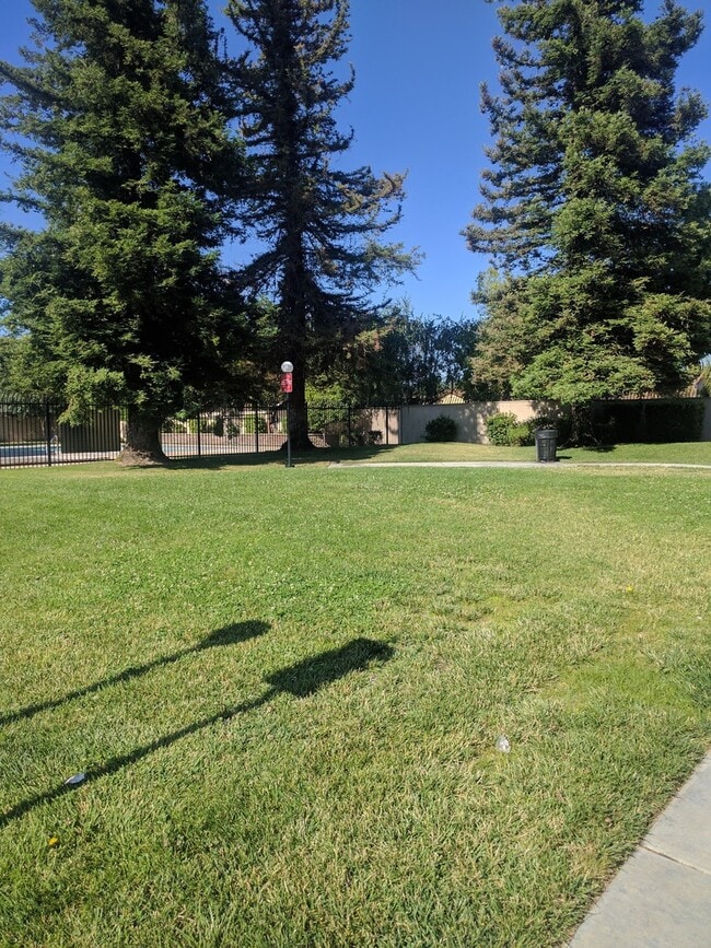 Photo - Townhouse in a gated community near Creeks...