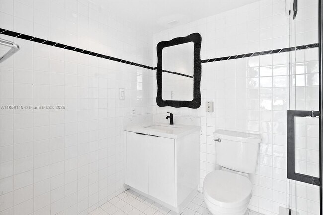 Photo - 780 NE 69th St Unidad 905