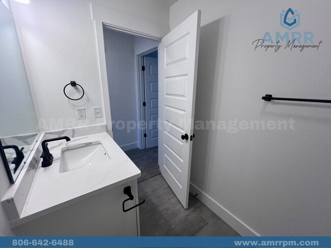 Photo - 337 E Greystone Square