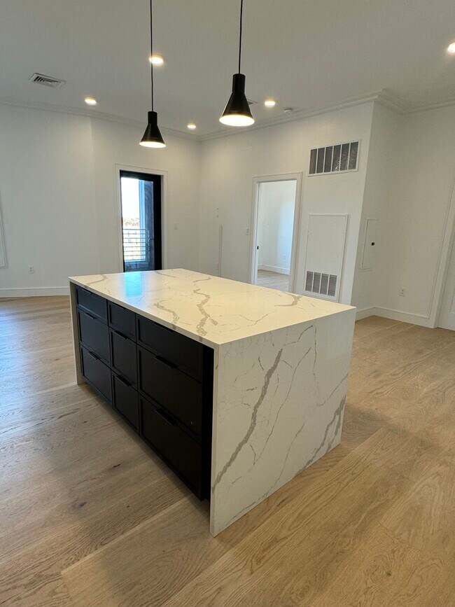 Photo - 50 Lincoln St Unit 603