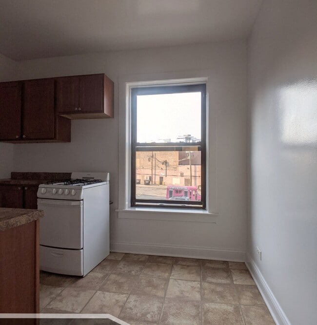 Photo - 2651 N Spaulding Ave Unit 2E
