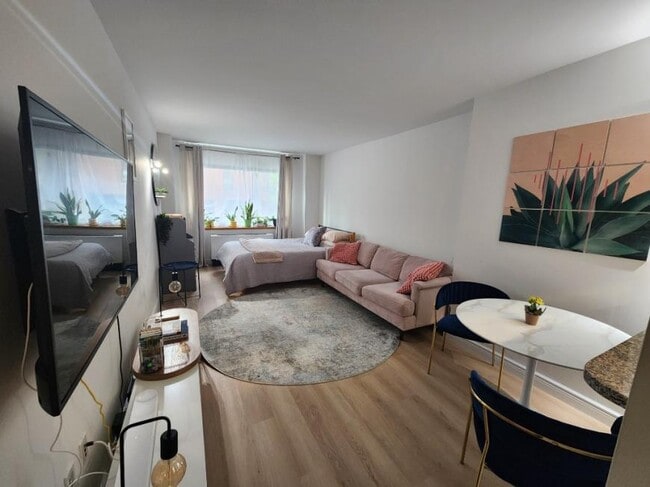 Building Photo - 0 bedroom in New York NY 10128 Unit 3D Rental