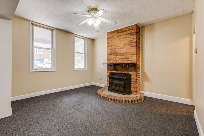 Photo - 236 Plymouth St