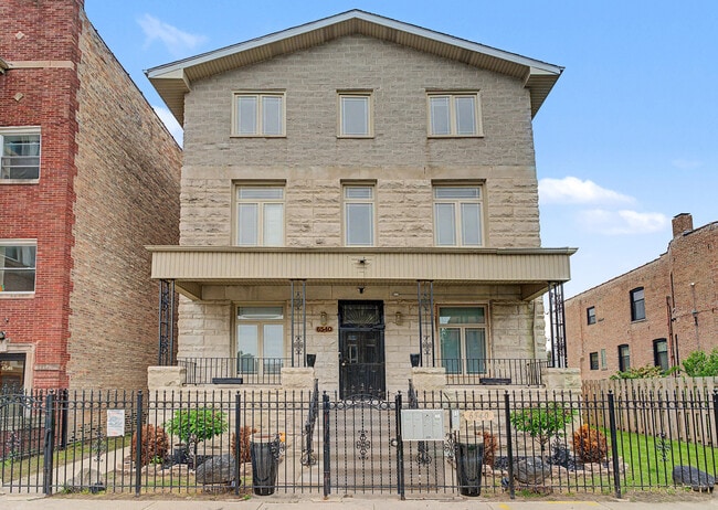 Building Photo - 6540 S Maryland Ave Unit 3