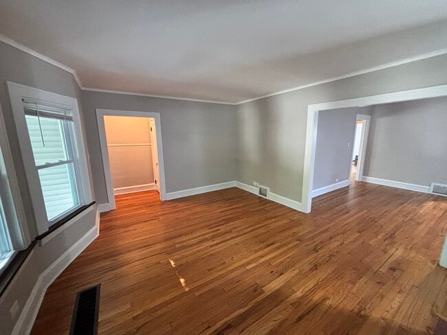 Photo - 1305 Hathaway Ave Unit 1