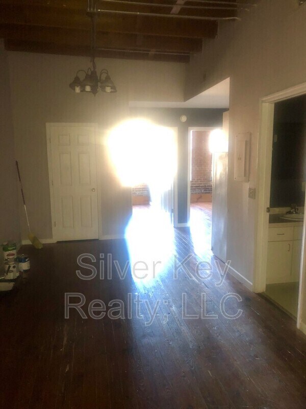 217 E Washington Ave Unit F