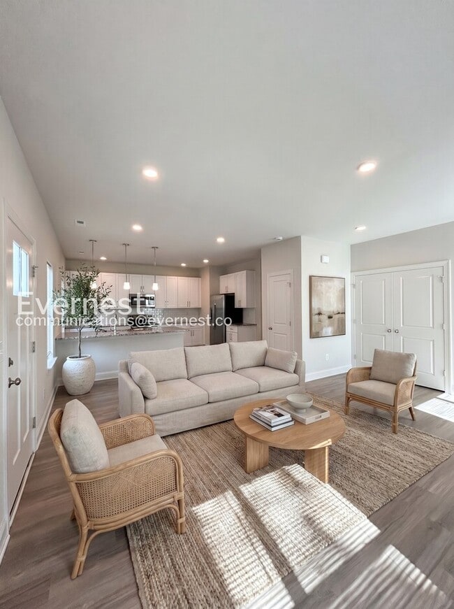 Photo - 106 Elwood St