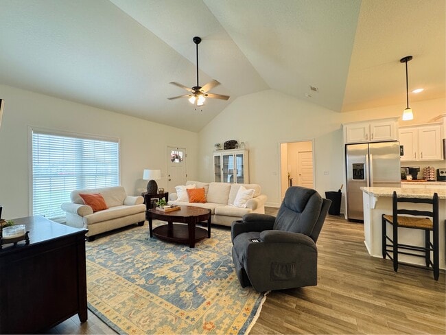 Photo - 218 Portland Pl