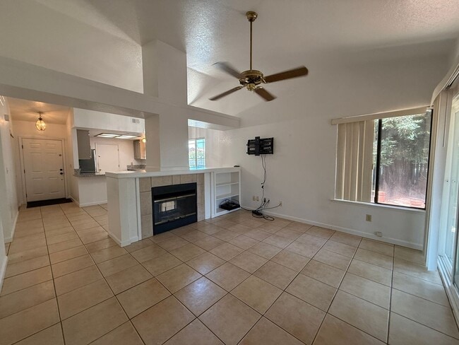 Photo - Get $400 Off Your 1st Month's Rent