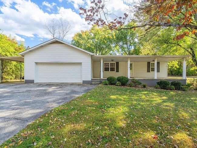 Photo - 6006 Fayette Ln