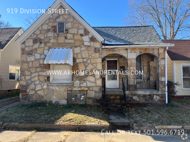 Building Photo - 919 Division St Rental