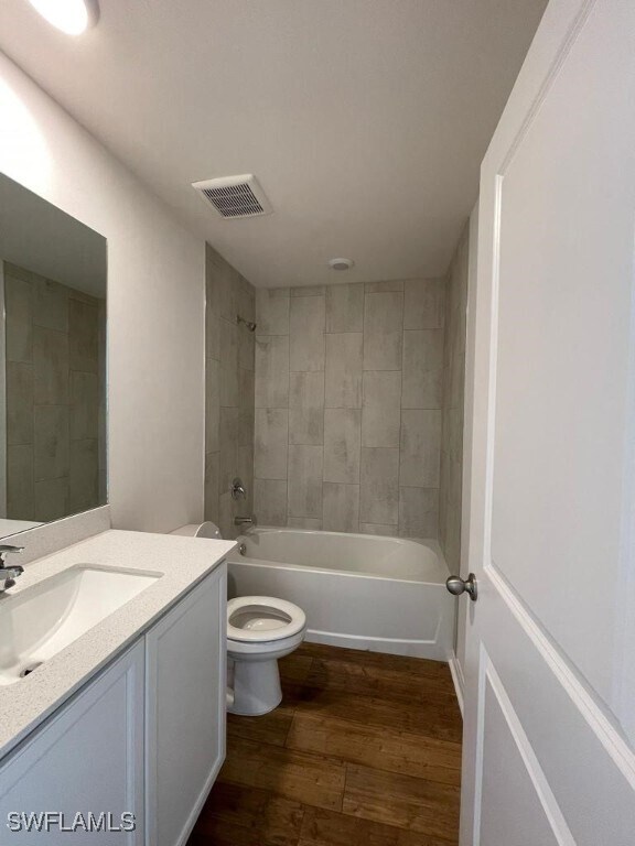 Photo - 861 Winwood Cir